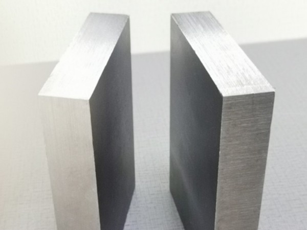 瓶蓋熱流道模具選材要求？